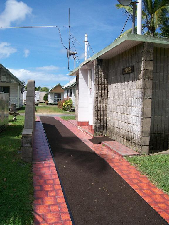 Central Tourist Park Hotel Mackay Bagian luar foto