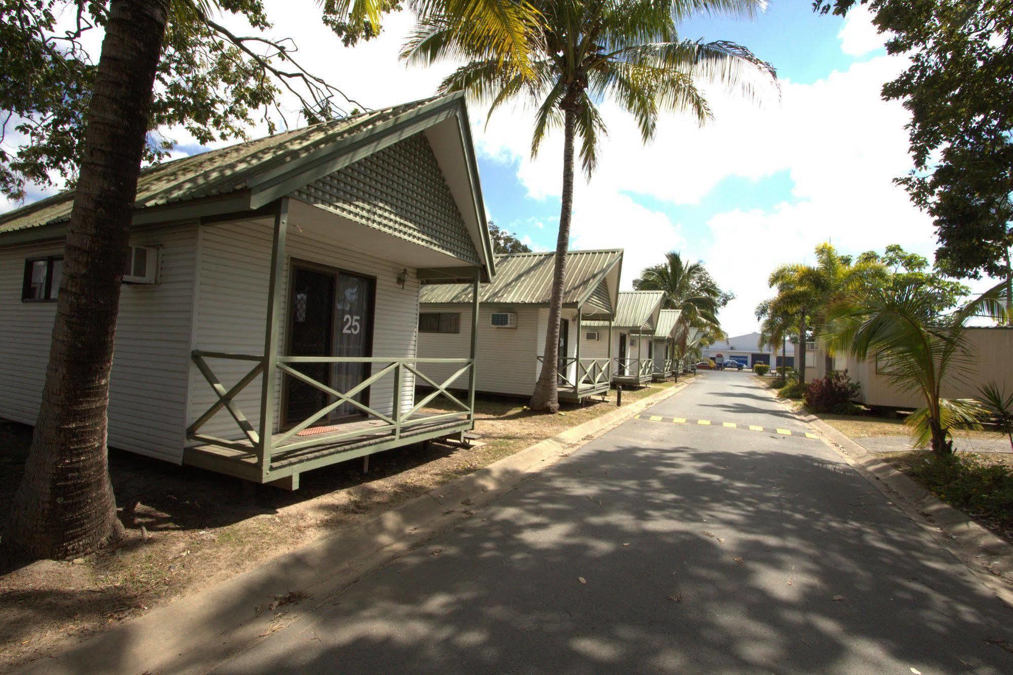 Central Tourist Park Hotel Mackay Bagian luar foto